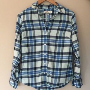 VV button down barely worn basically new